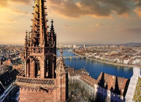 Aussicht von oben über die Stadt Basel.
